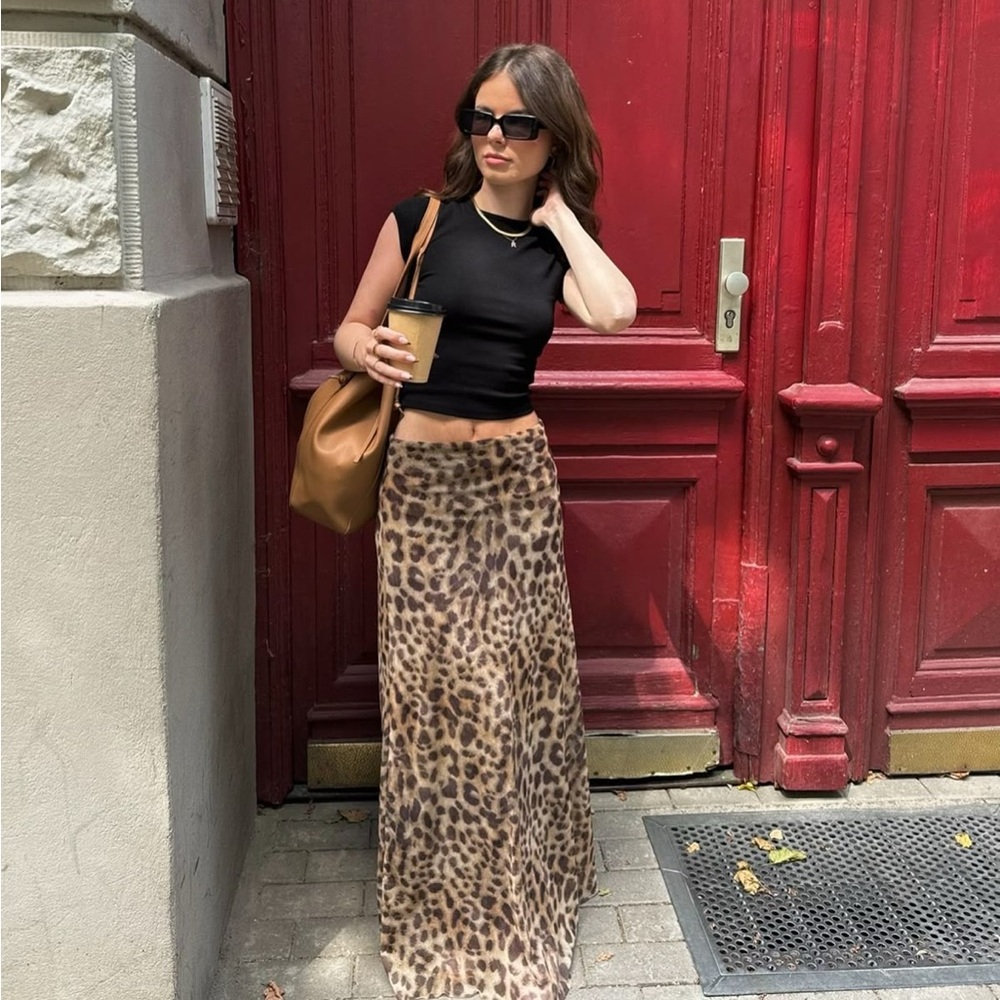 🐆 NWT H&M animal print satin slip maxi skirt 🤎
